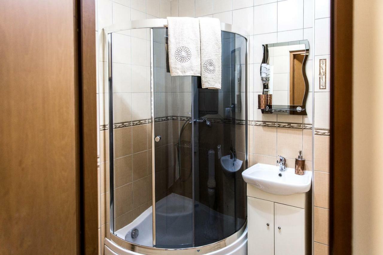 Apartament Optima Ustrzyki Dolne Exteriör bild